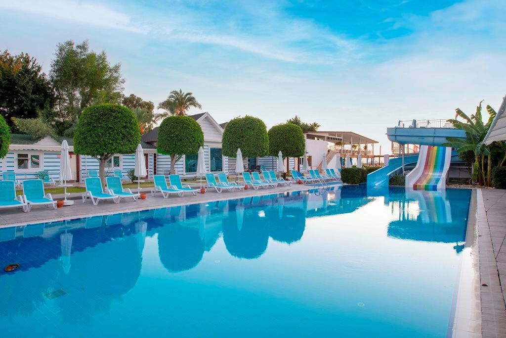 water-park-outdoor-pool