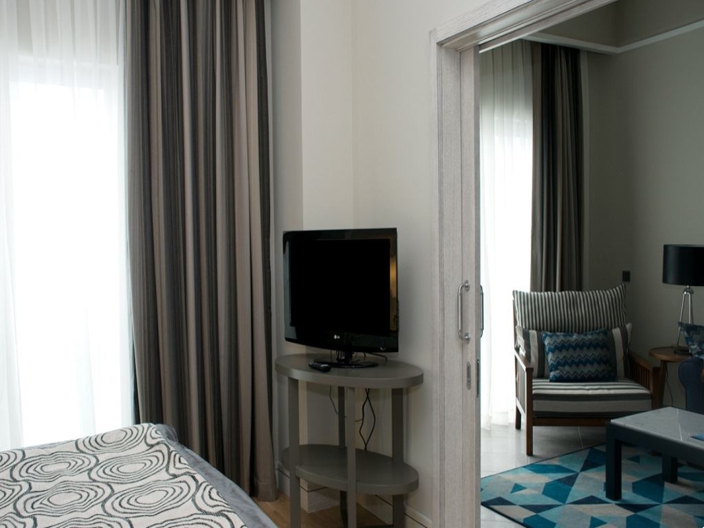 rooms-deluxe-suite
