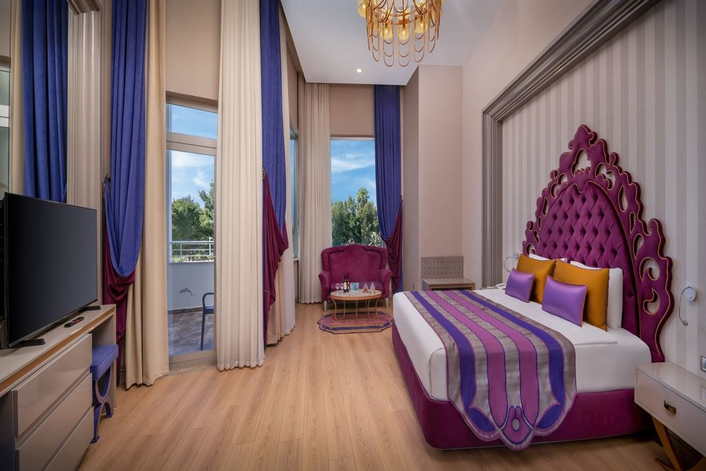 rooms-be-deluxe-loft-side-sea-view