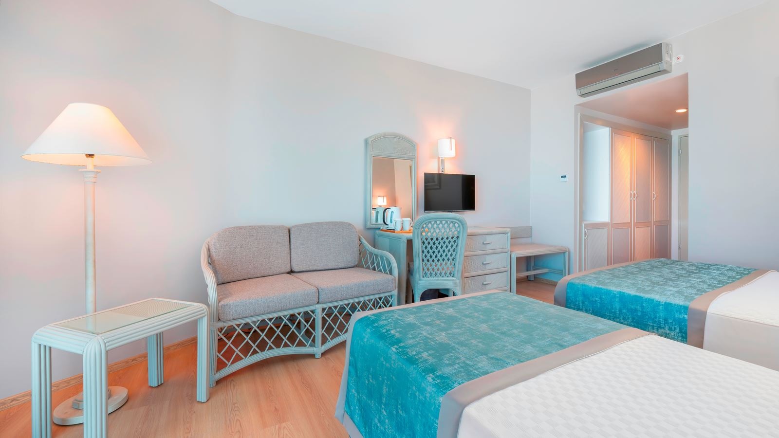 rooms-standard-room-land-view-without-balcony