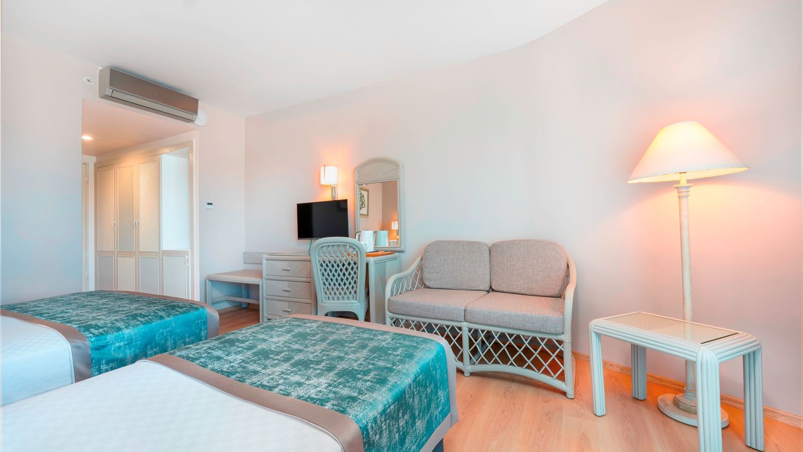 rooms-anex-building-economy-room