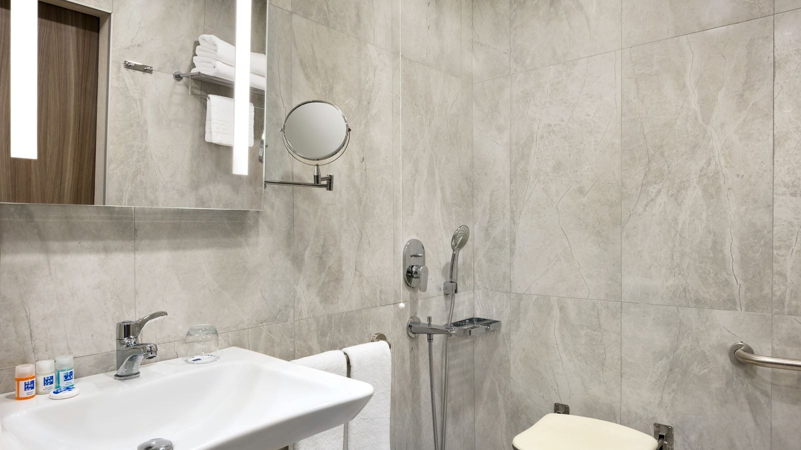 rooms-single-standard