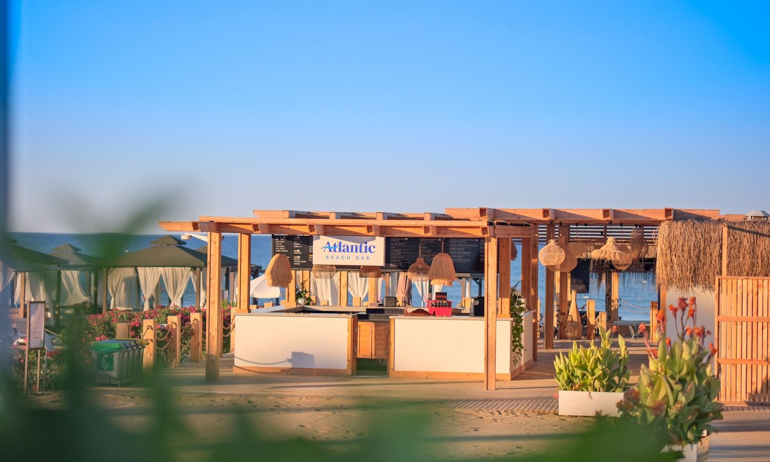 bars-atlantic-beach-bar