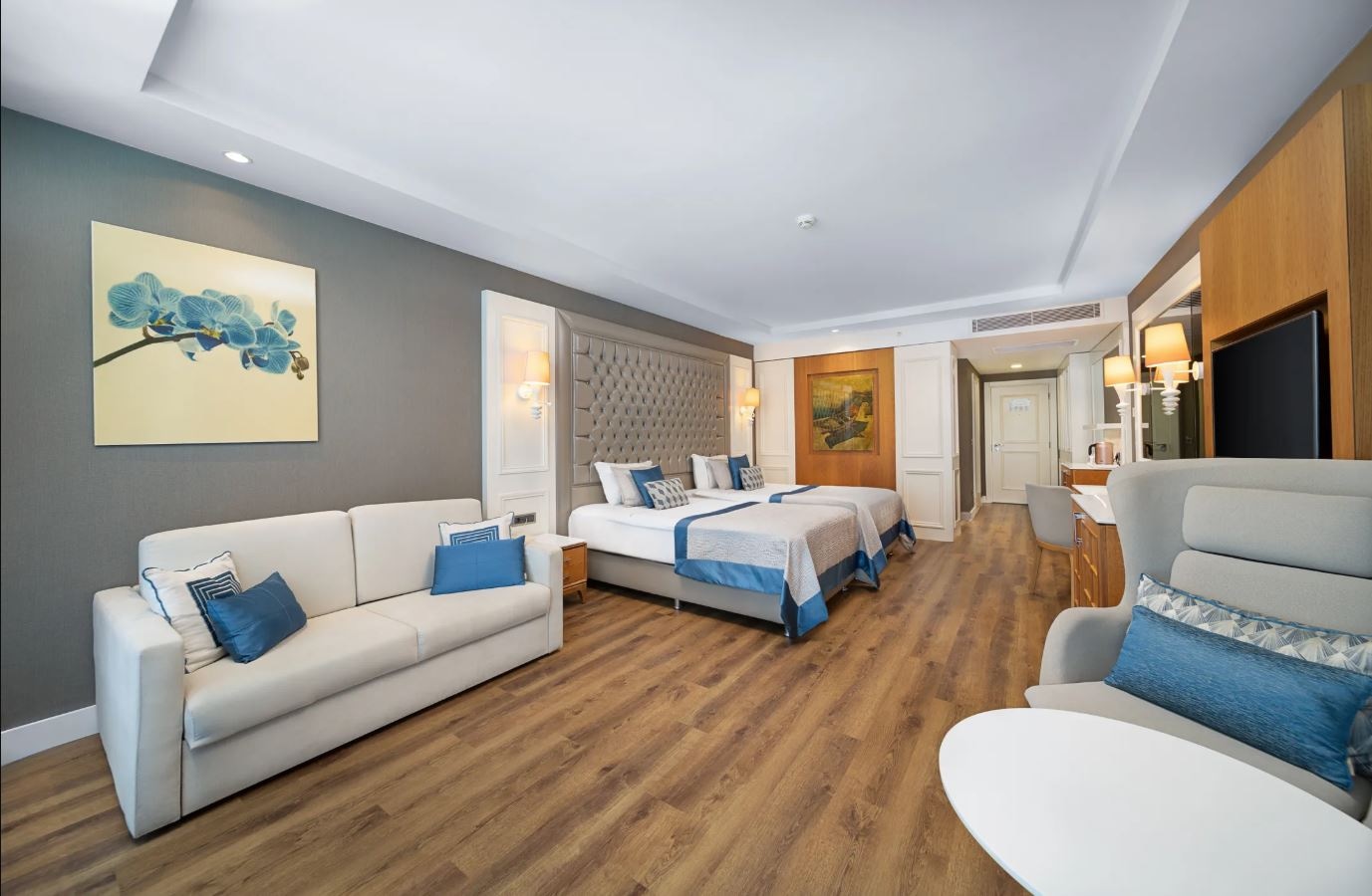 rooms-best-price-room-land-view