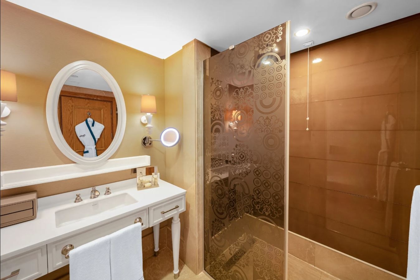 rooms-suite-room-landgolf-view