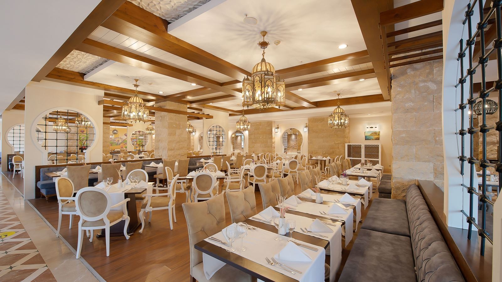 restaurants-yula-main-restaurant