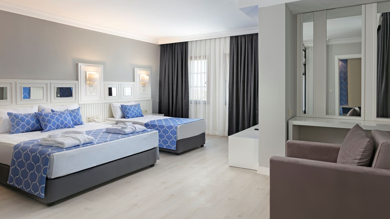 rooms-family-room