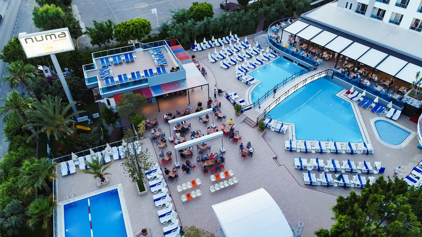 pools-outdoor-pool