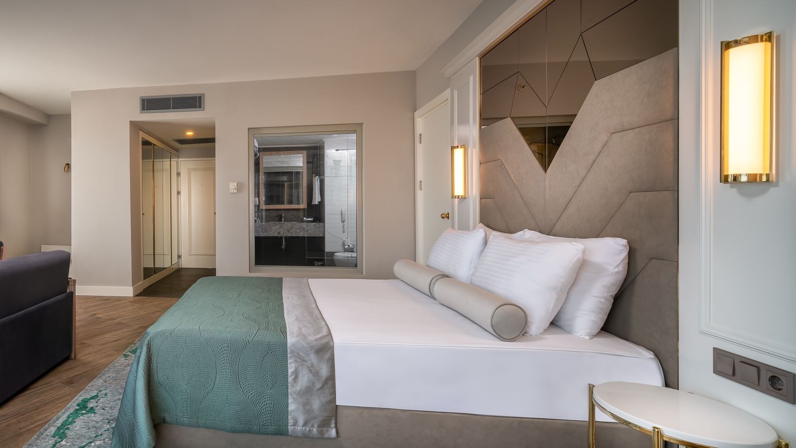 rooms-deluxe-connection-room-partial-view