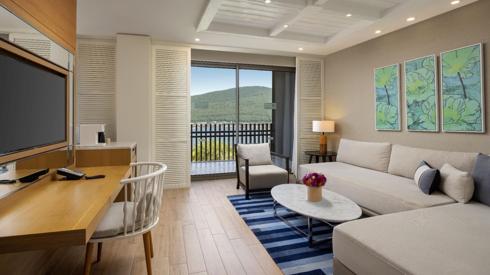 rooms-deluxe-room-sea-view-balcony-or-terrace
