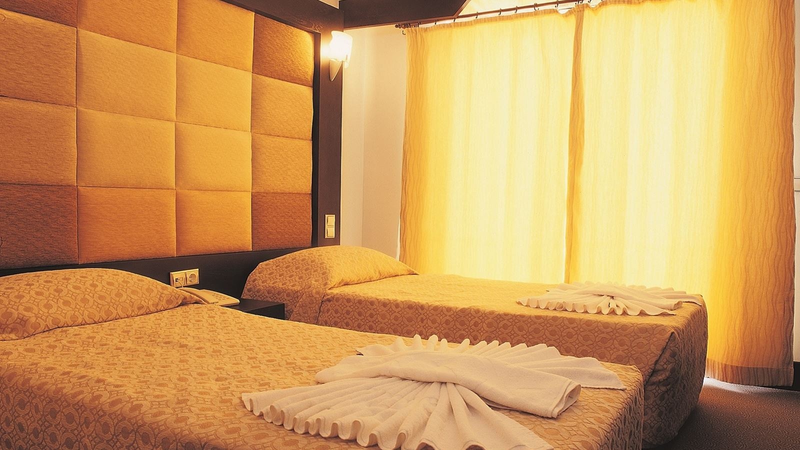 rooms-standard-room