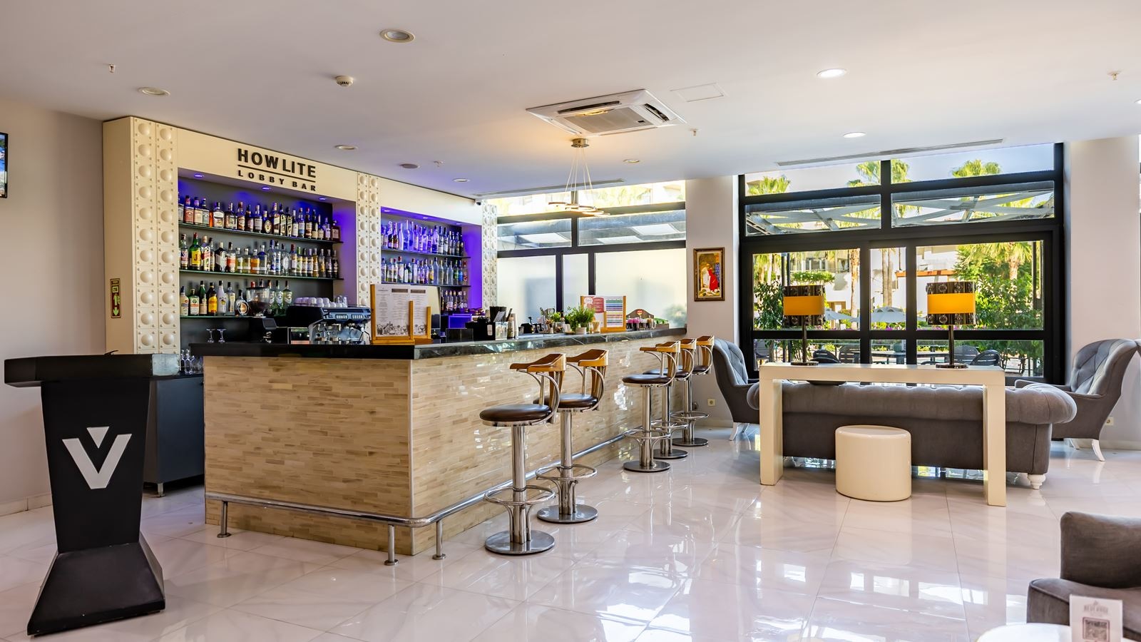 bars-howlite-lobby-bar