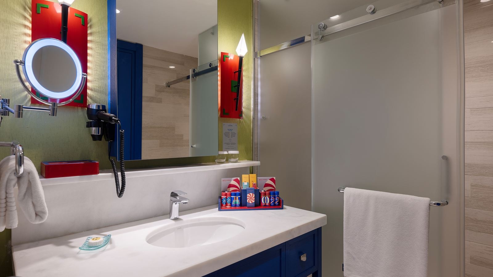 rooms-deluxe-connected-room