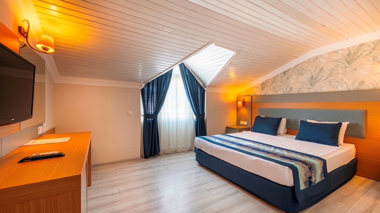 rooms-annex-family-room