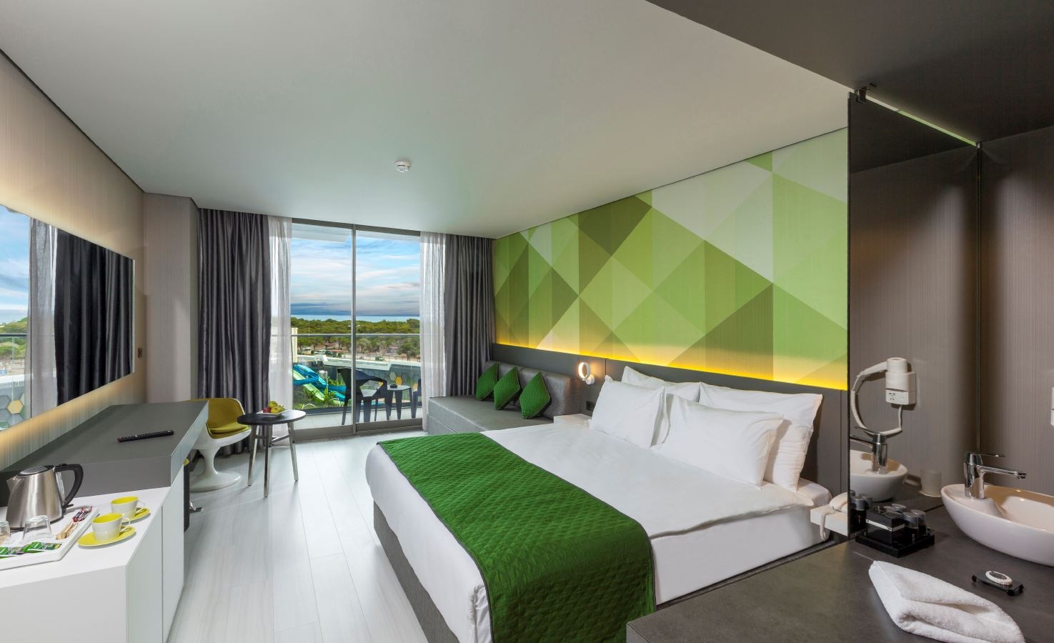 rooms-standard-room-side-sea-view