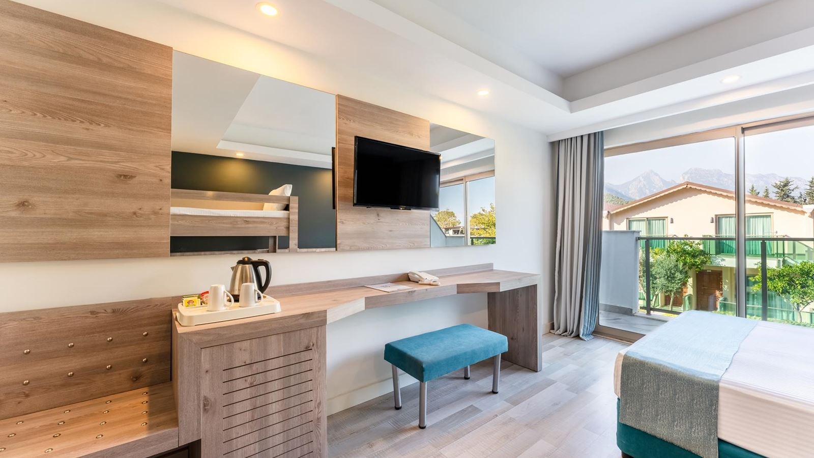 rooms-standard-bunkbed-room--main-building-annex--building