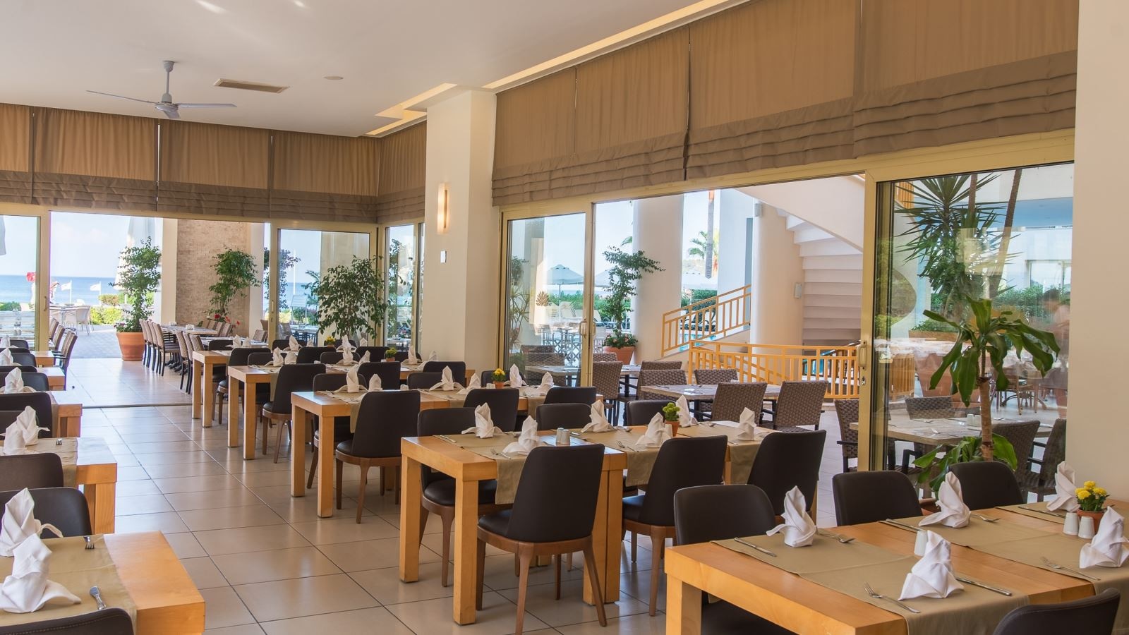 restaurants-buffetrestaurant