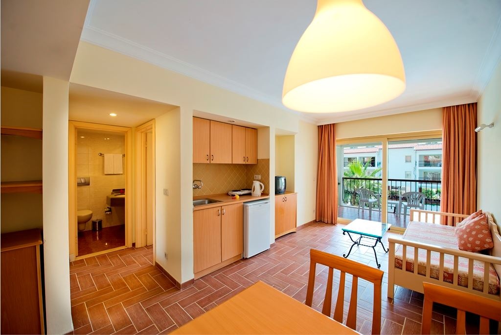 rooms-standard-large-room