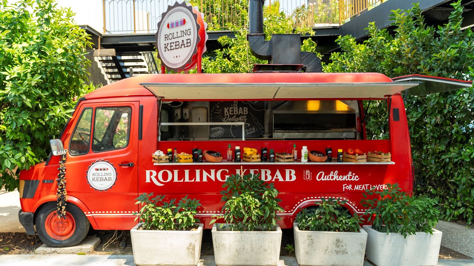 restaurants-food-trucks-mobile-kitchens-from-all-the-world
