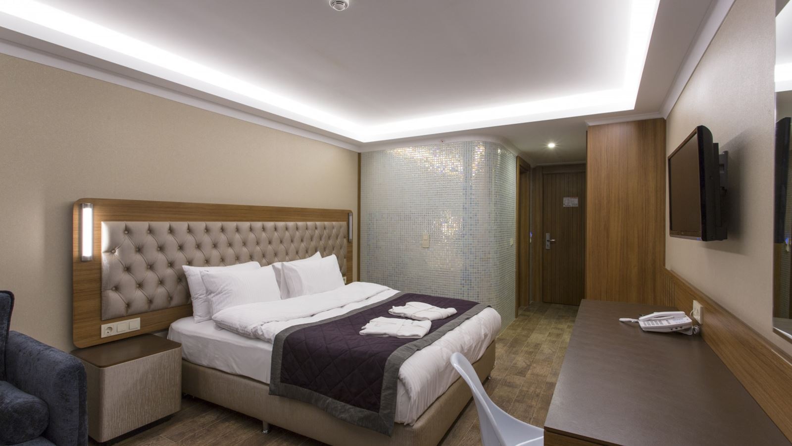 rooms-standard-room-side-sea-view