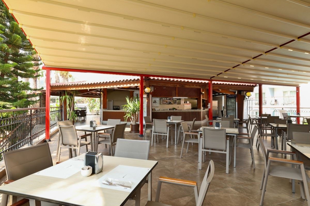 restaurants-quick-pool-snack