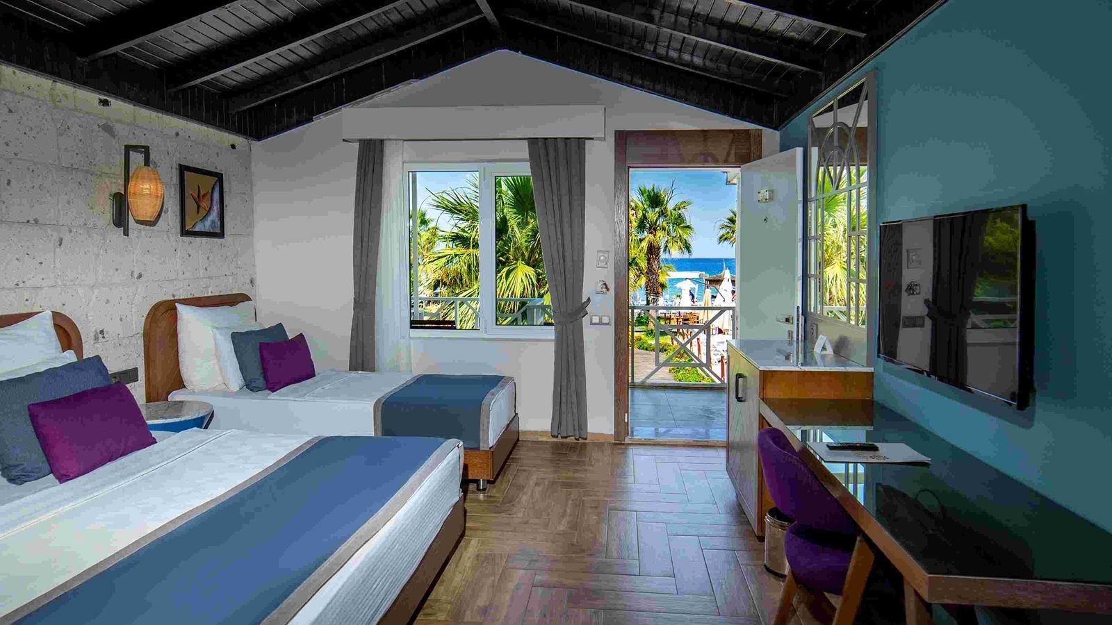 rooms-deluxe-sea-view