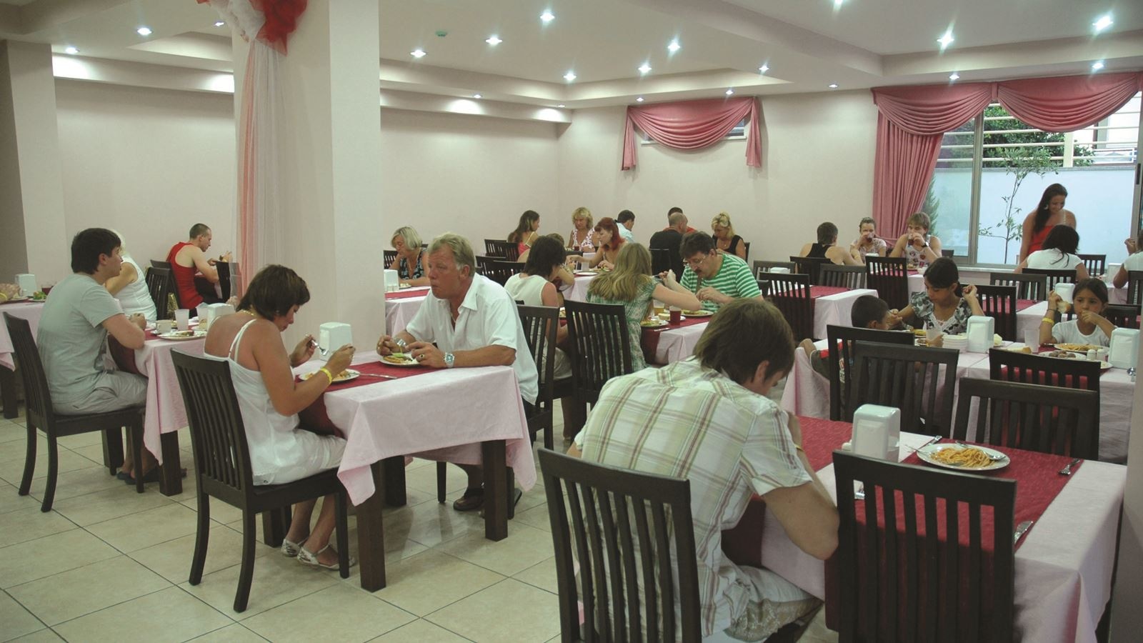 restaurants-main-restaurant