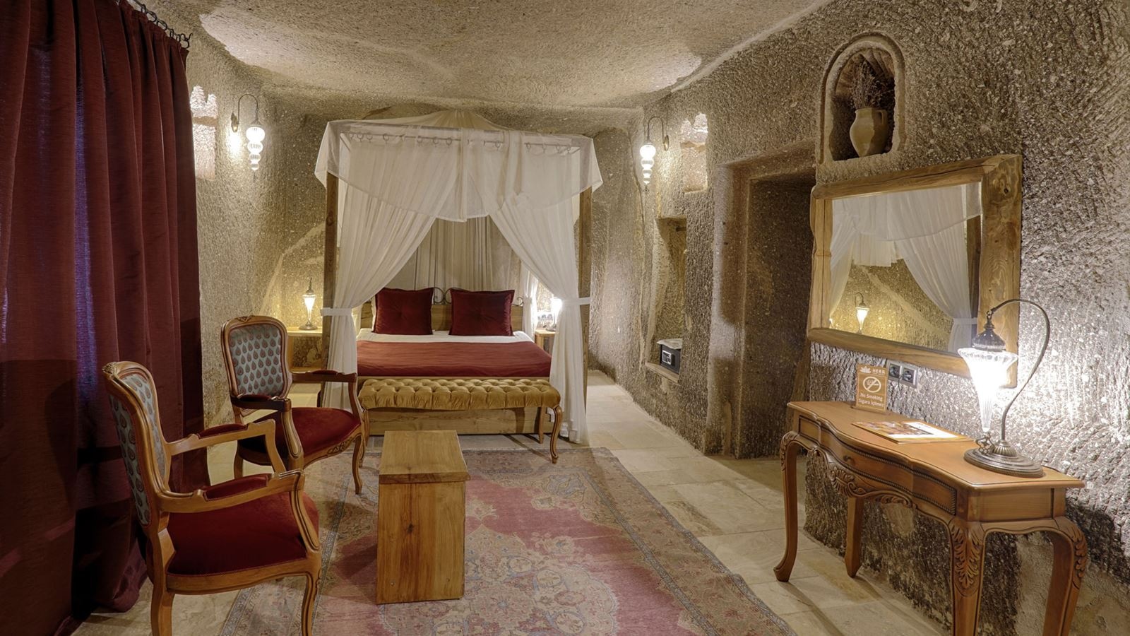 rooms-deluxe-room