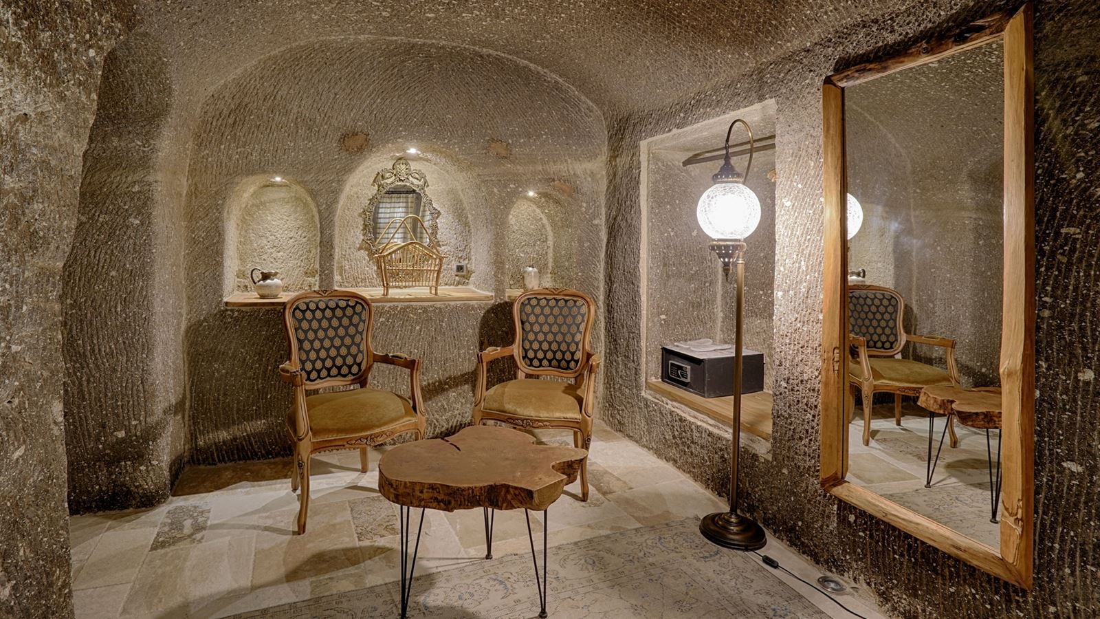 rooms-deluxe-room