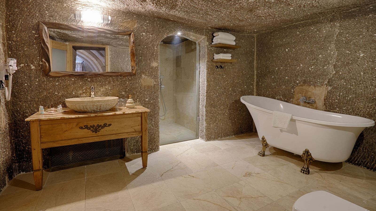 rooms-deluxe-room