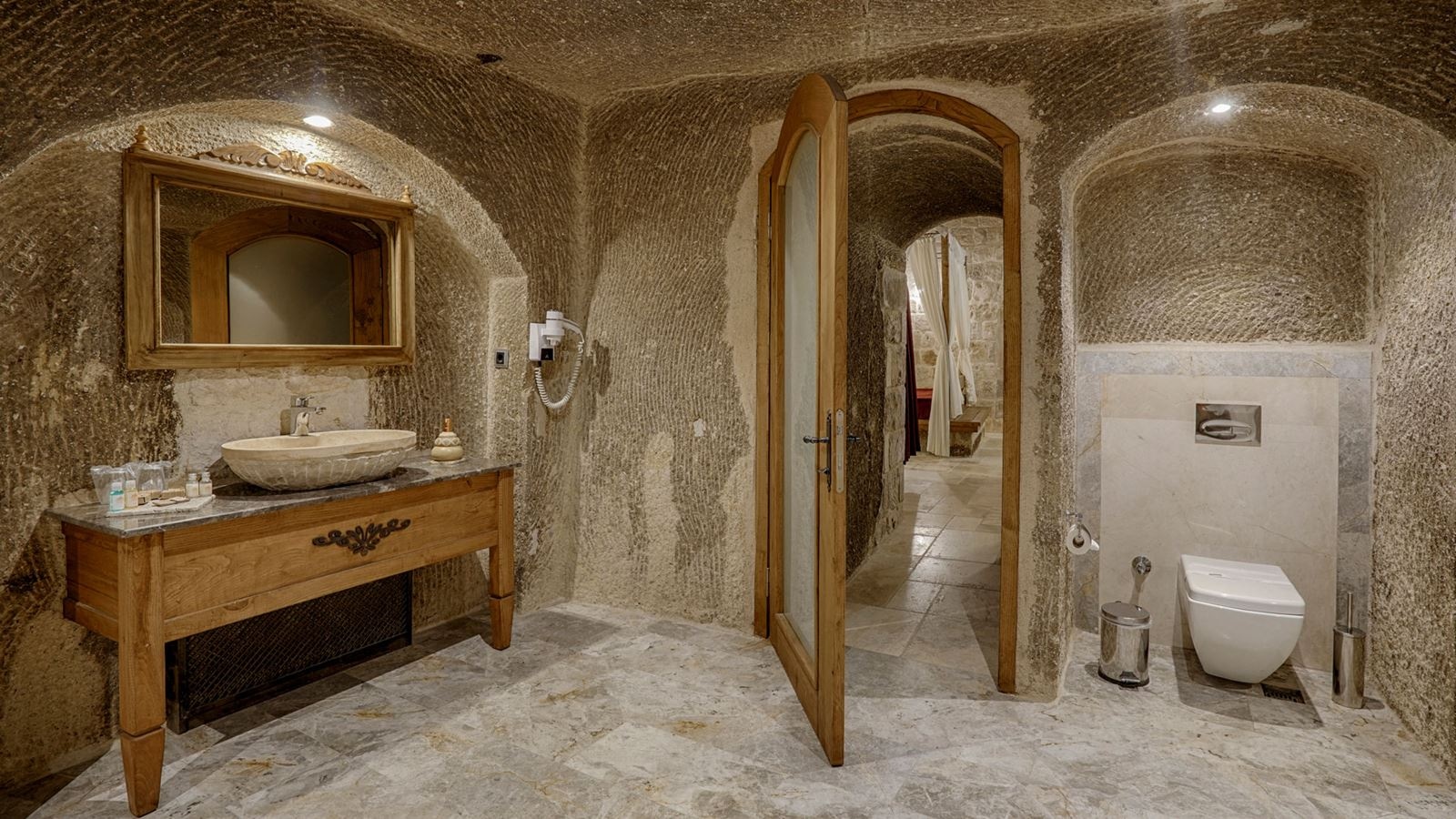 rooms-cave-suite