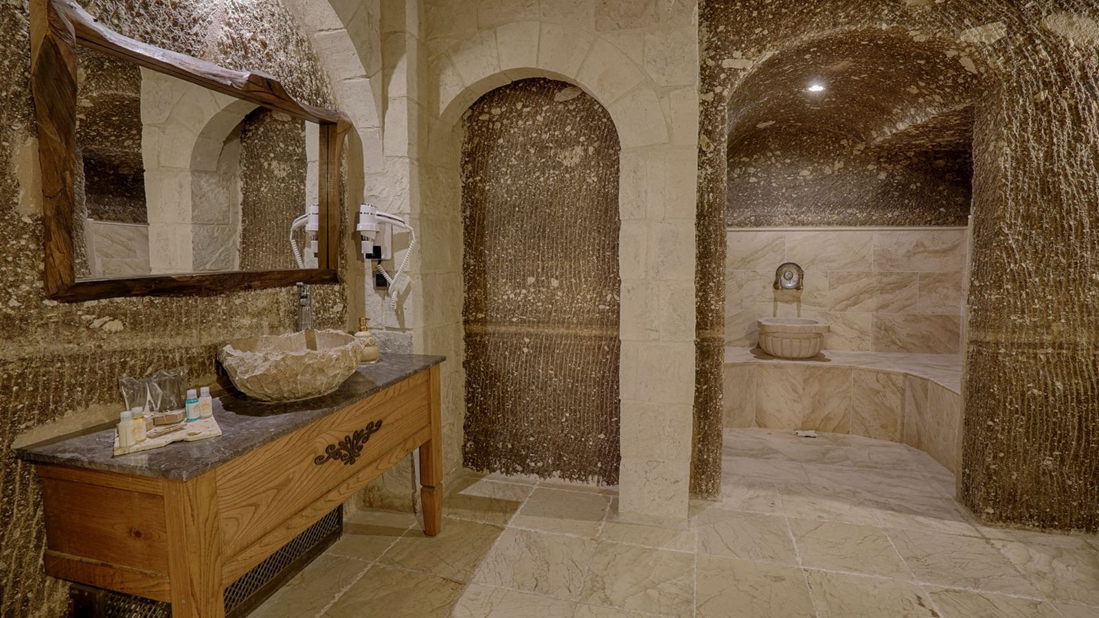 rooms-cave-suite