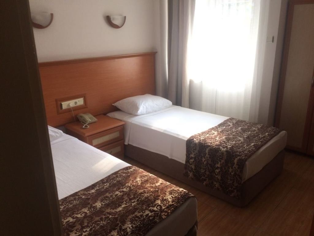 rooms-standard-room