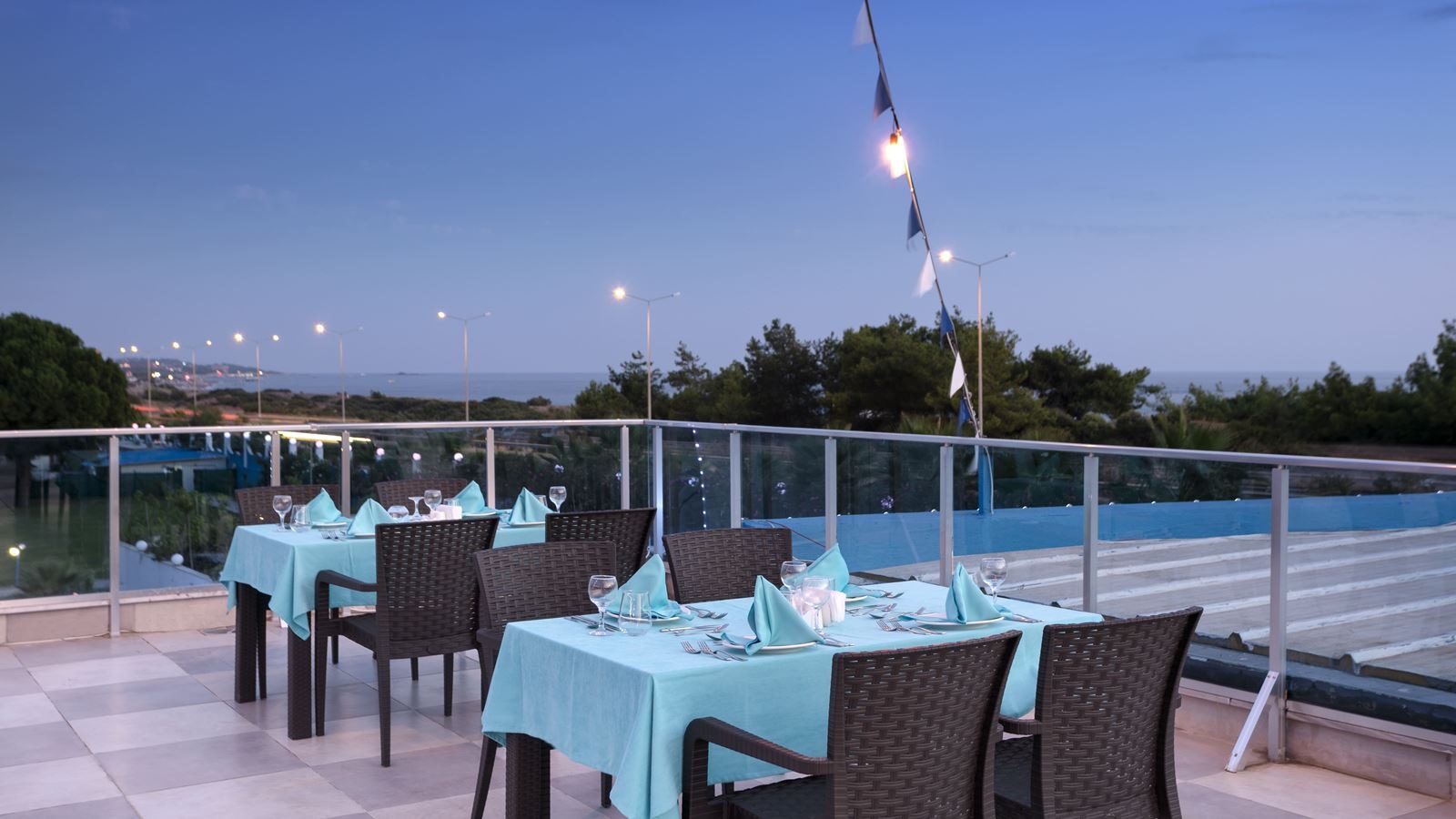 restaurants-restaurants