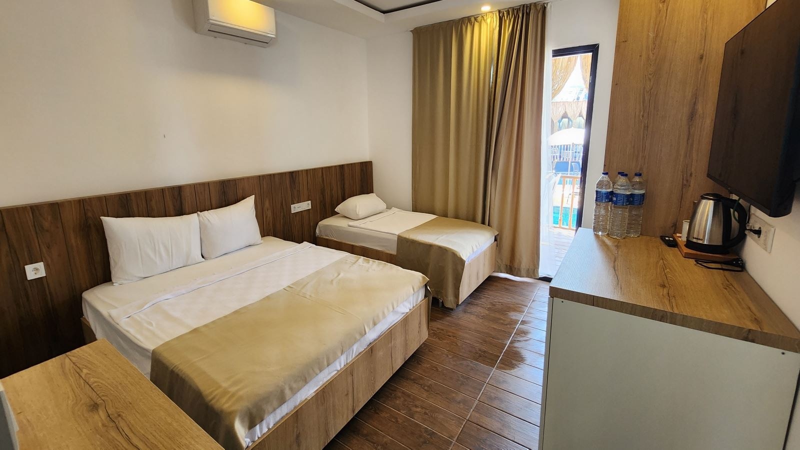 rooms-luxury-beach-suite