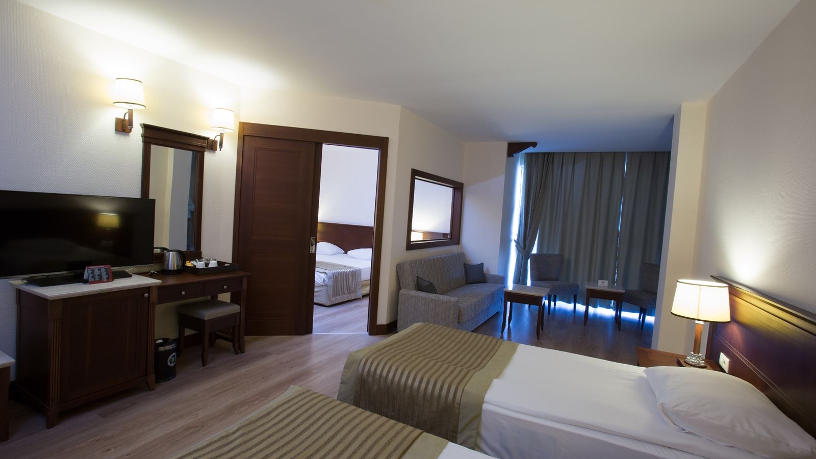 rooms-family-superior-room