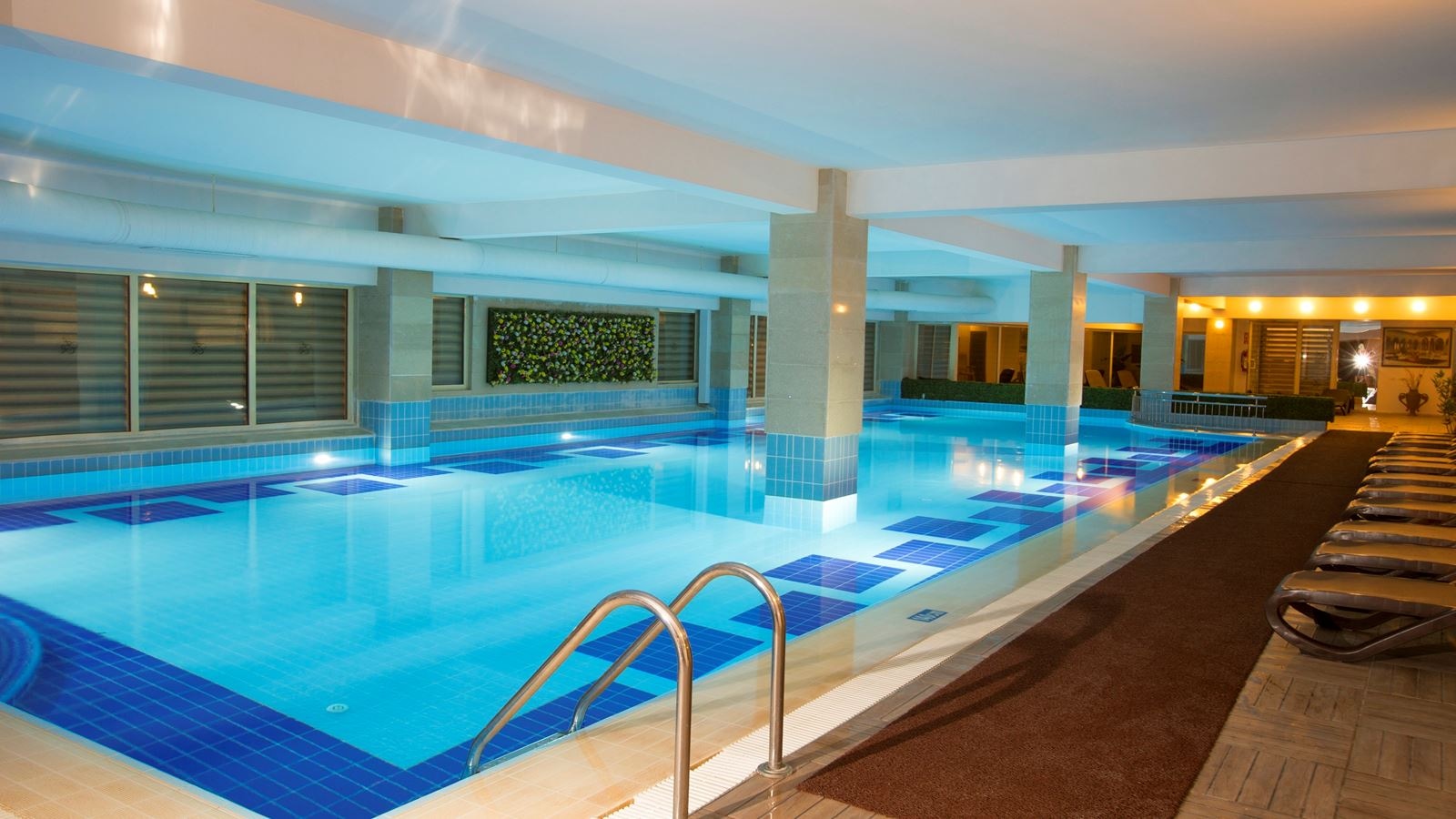 pools-indoor-pool