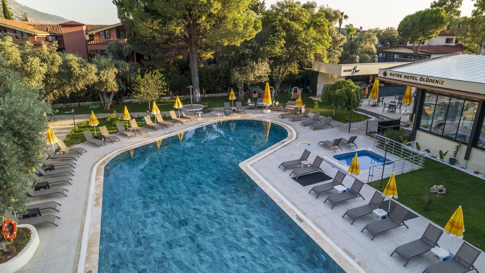 pools-outdoor-pool