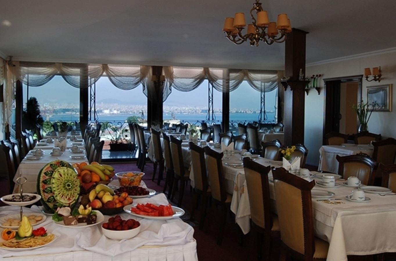 restaurants-restaurant