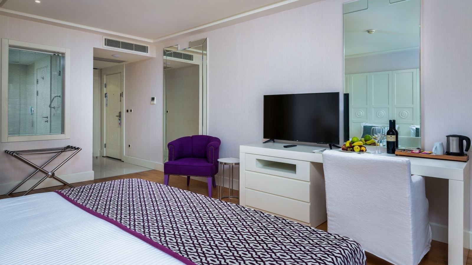 rooms-deluxe-room-garden-view