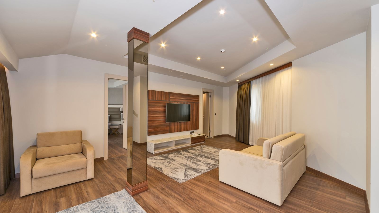 rooms-suite-capacity-5