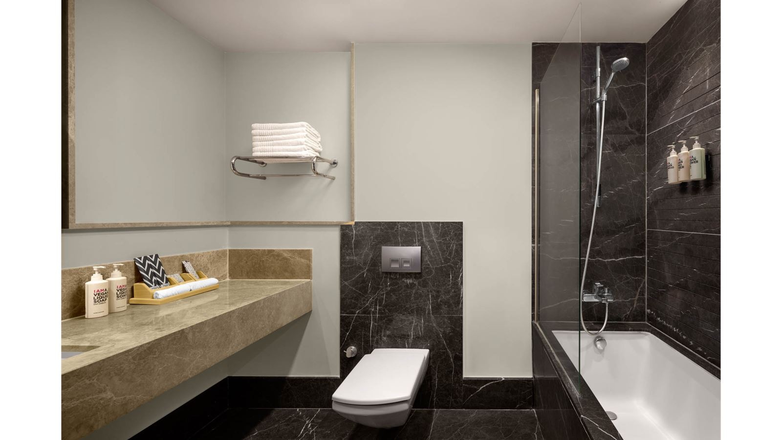 rooms-superior-room-french-balcony