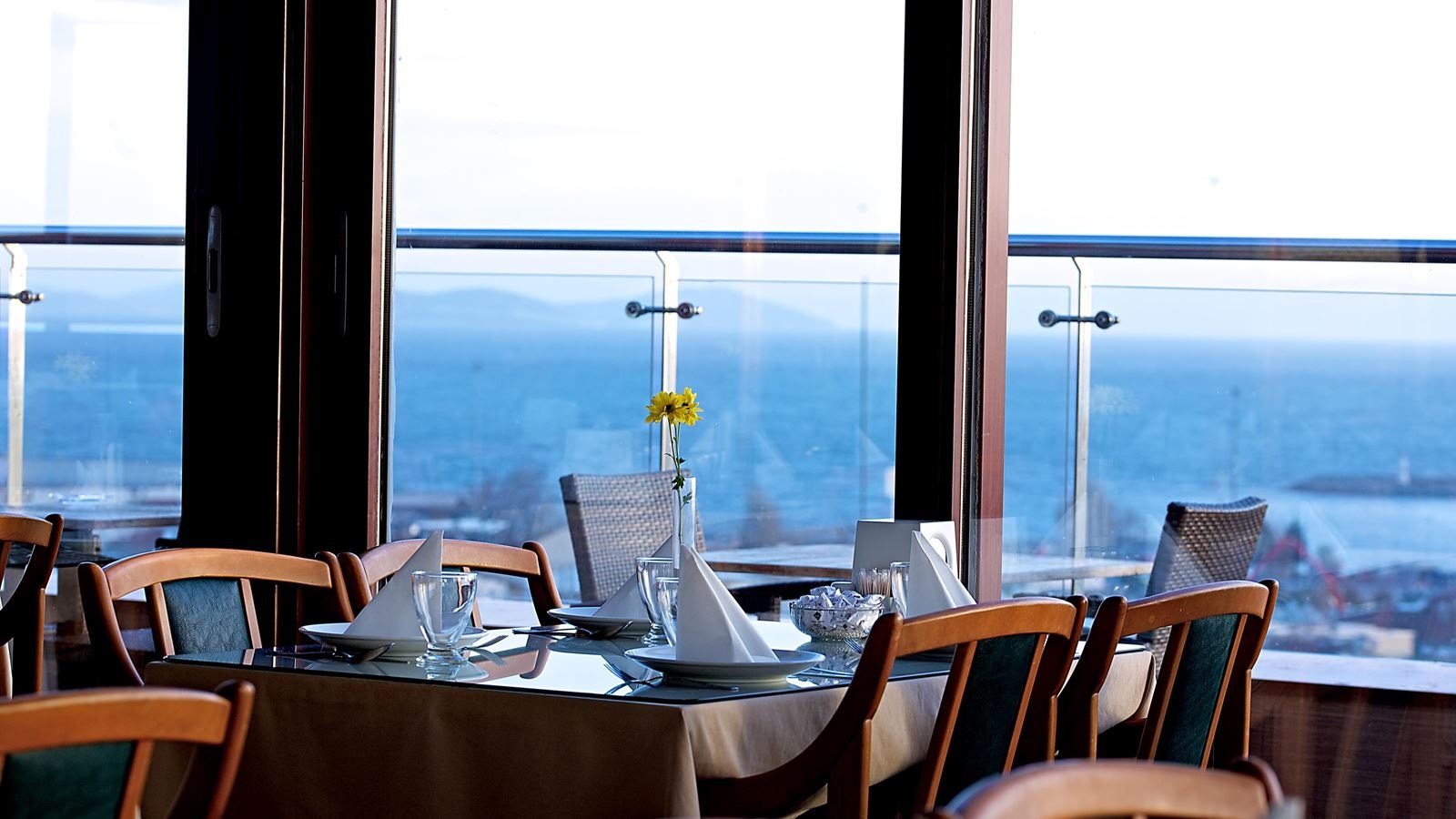 restaurants-restaurants