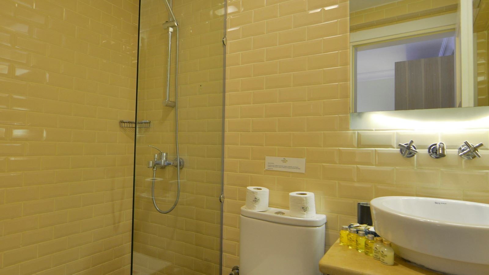 rooms-double-deluxe-with-views