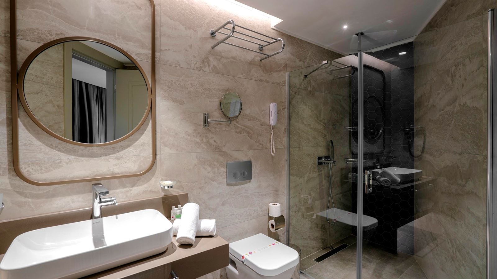 rooms-standard-room-land-view-with-balcony