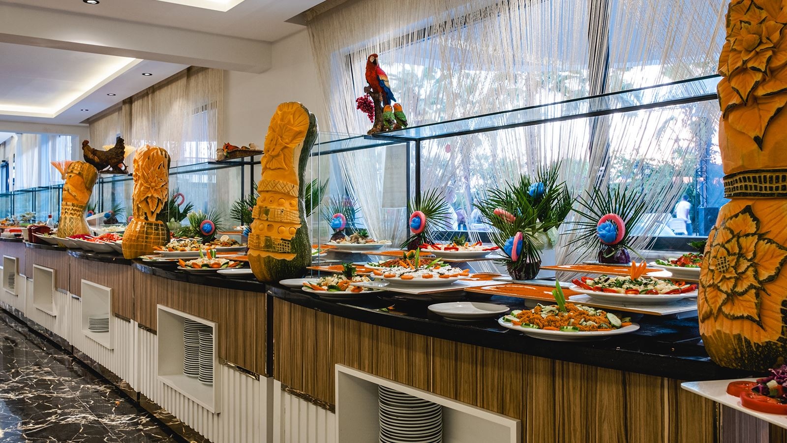 restaurants-restaurant