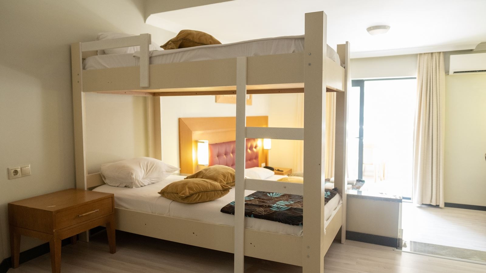 rooms-family-suite-bunkbed