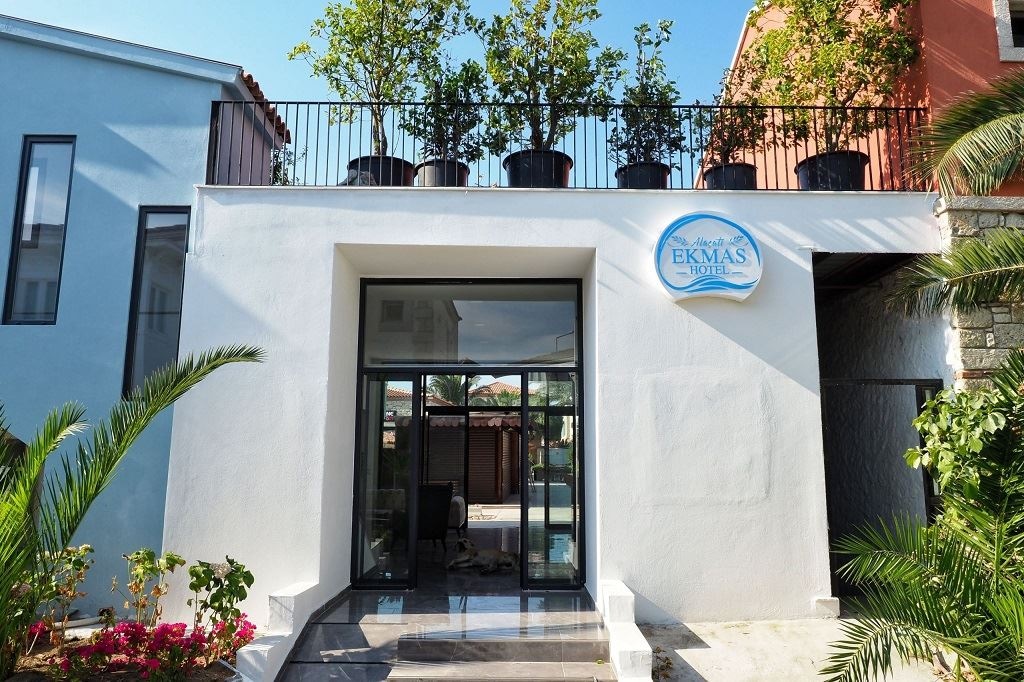 general-main-building