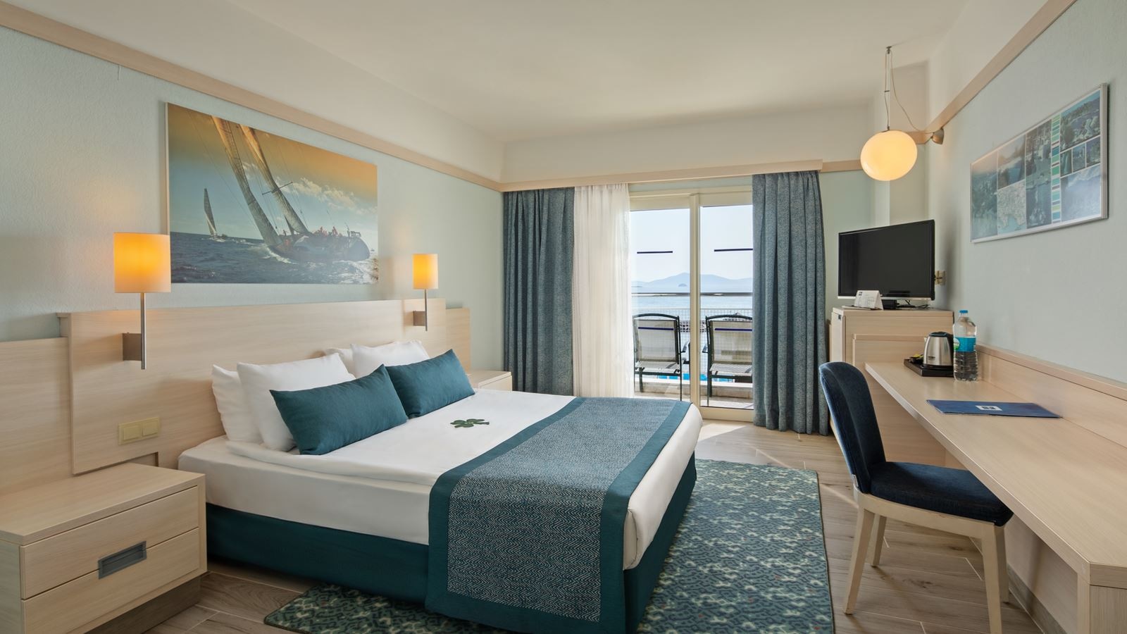 rooms-coral-standart-room-side-sea-view