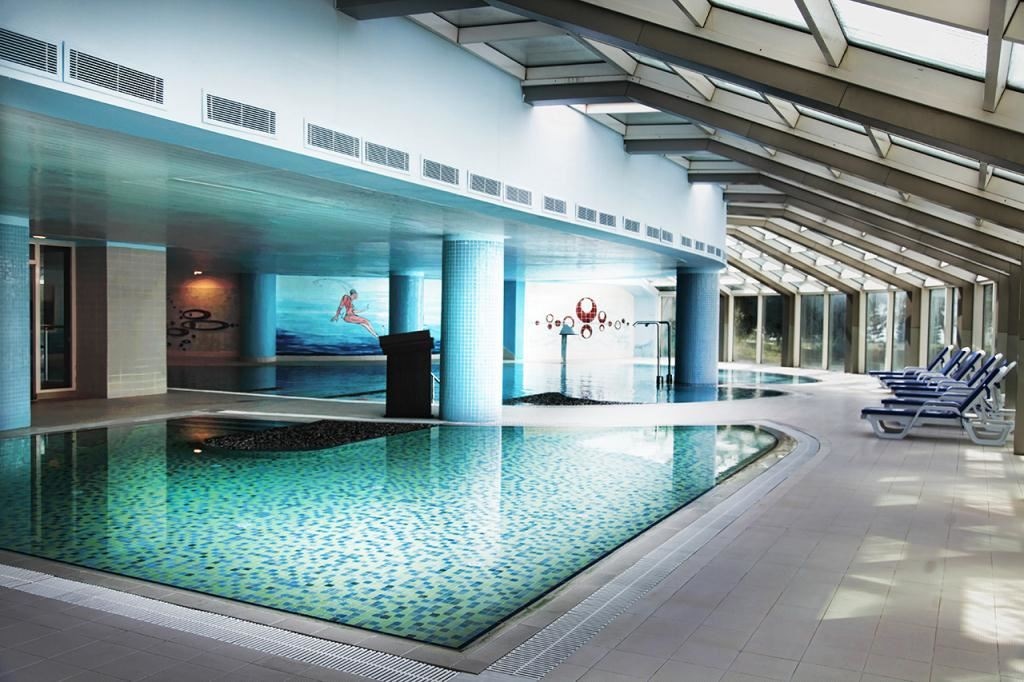 pools-indoor-pool